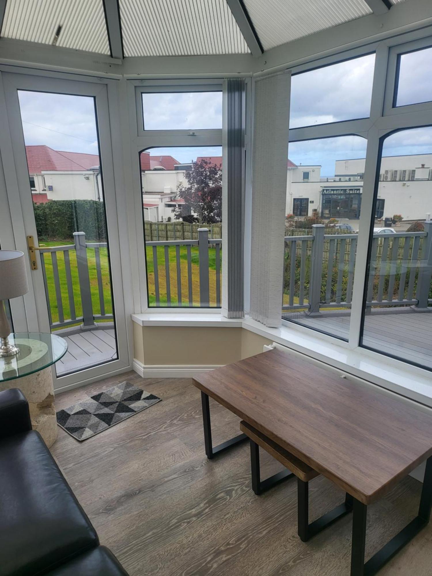 Royal Court Hotel Portrush Eksteriør billede