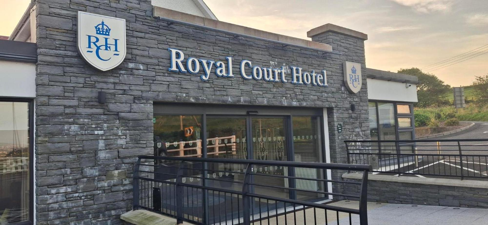 Royal Court Hotel Portrush Eksteriør billede