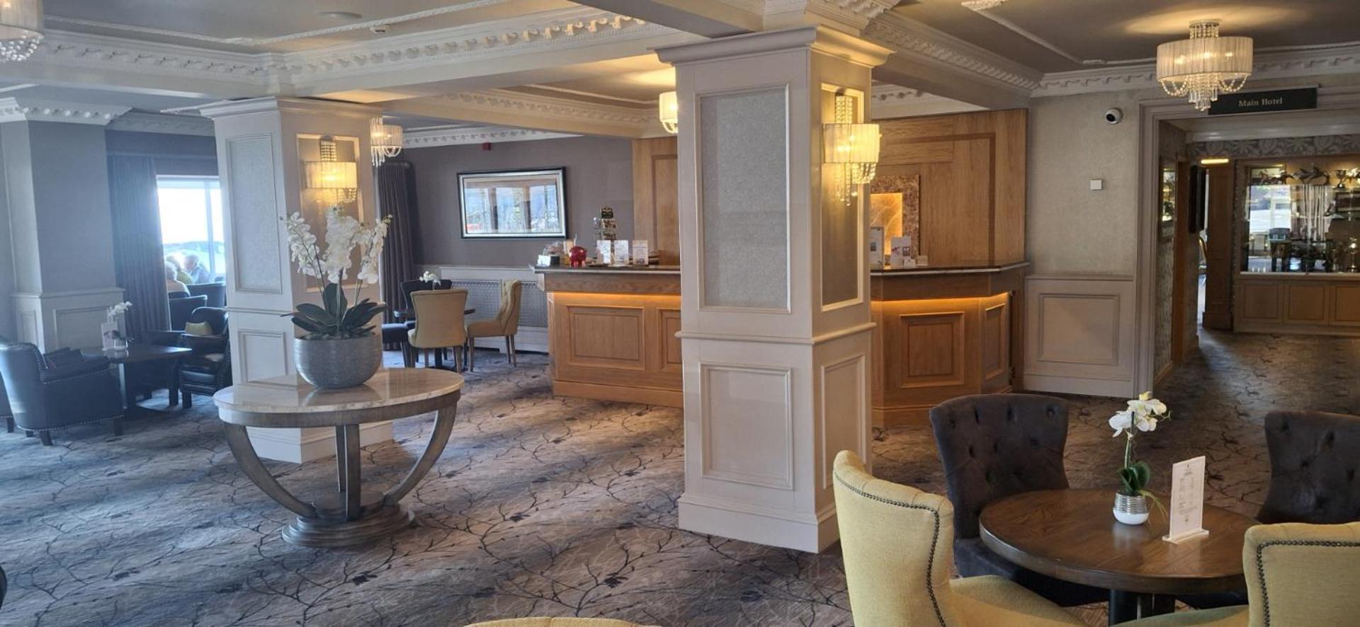 Royal Court Hotel Portrush Eksteriør billede