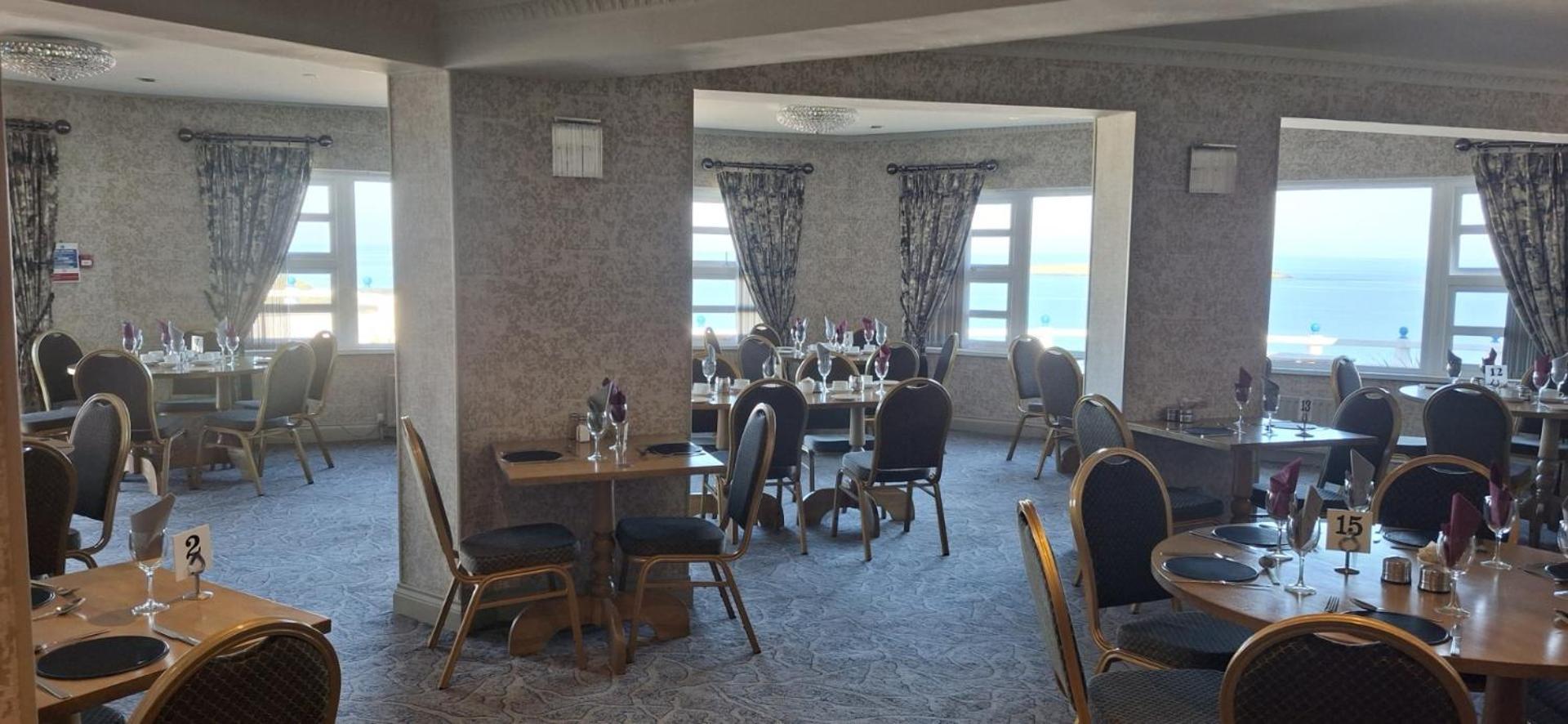 Royal Court Hotel Portrush Eksteriør billede