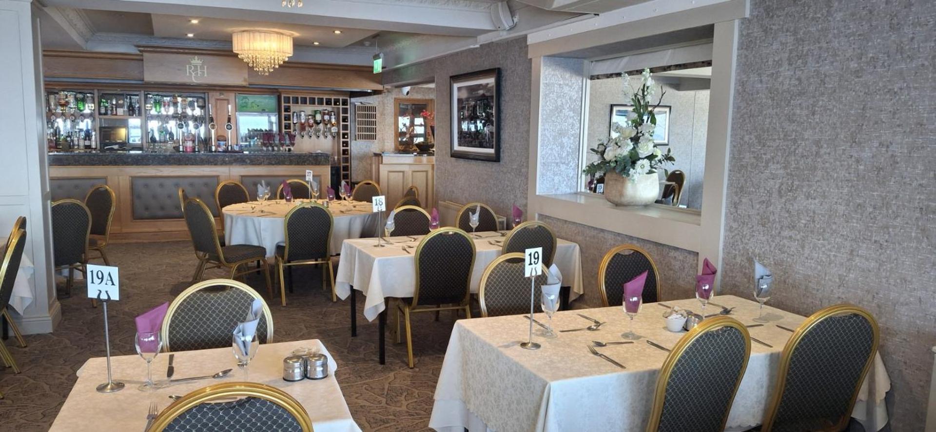Royal Court Hotel Portrush Eksteriør billede