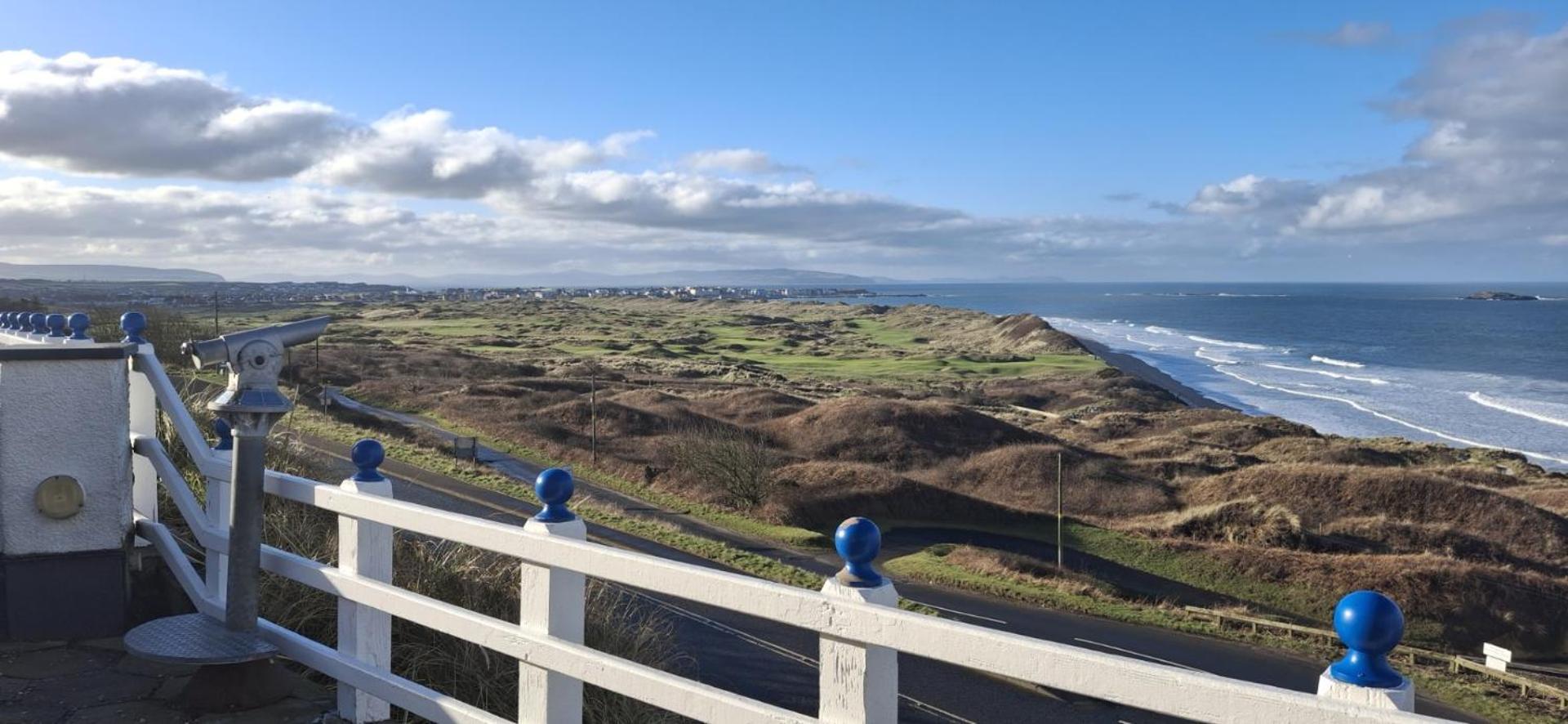 Royal Court Hotel Portrush Eksteriør billede