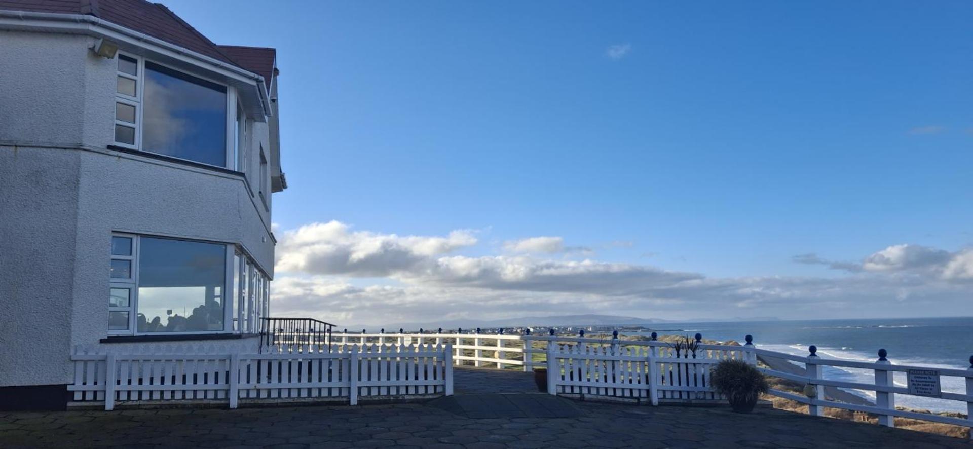 Royal Court Hotel Portrush Eksteriør billede