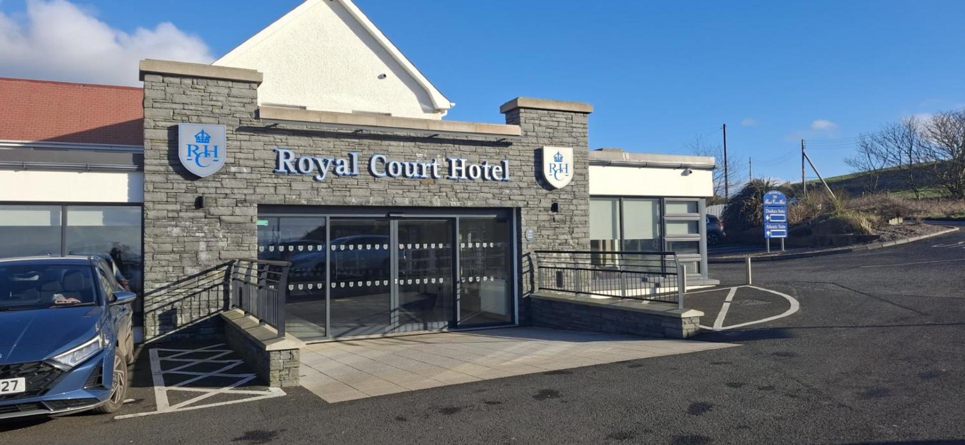 Royal Court Hotel Portrush Eksteriør billede