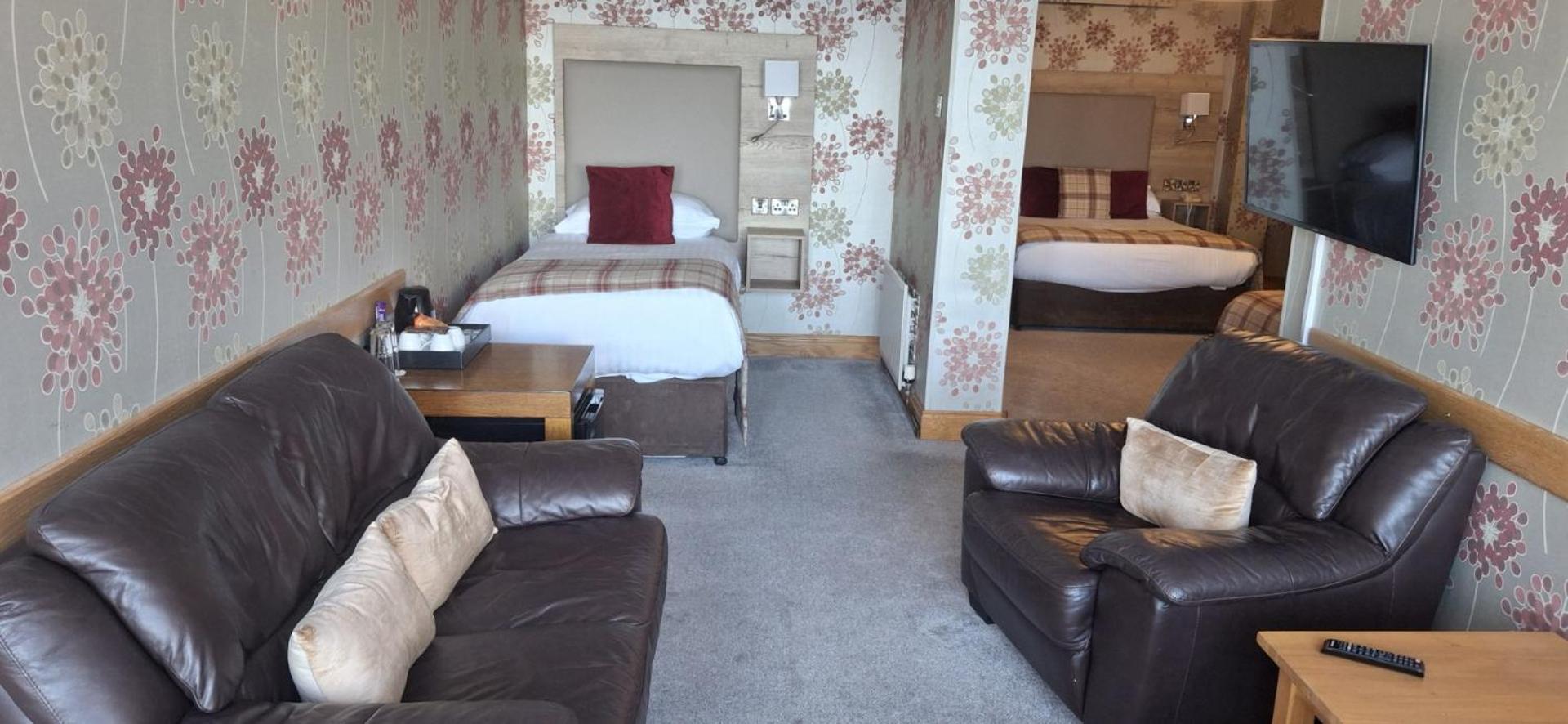 Royal Court Hotel Portrush Eksteriør billede