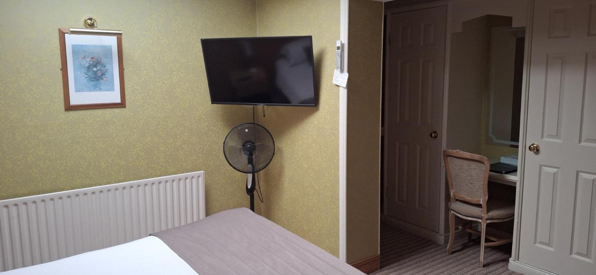 Royal Court Hotel Portrush Eksteriør billede
