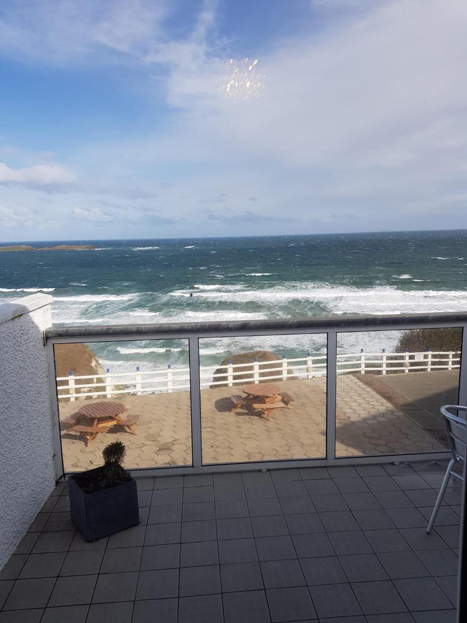 Royal Court Hotel Portrush Eksteriør billede