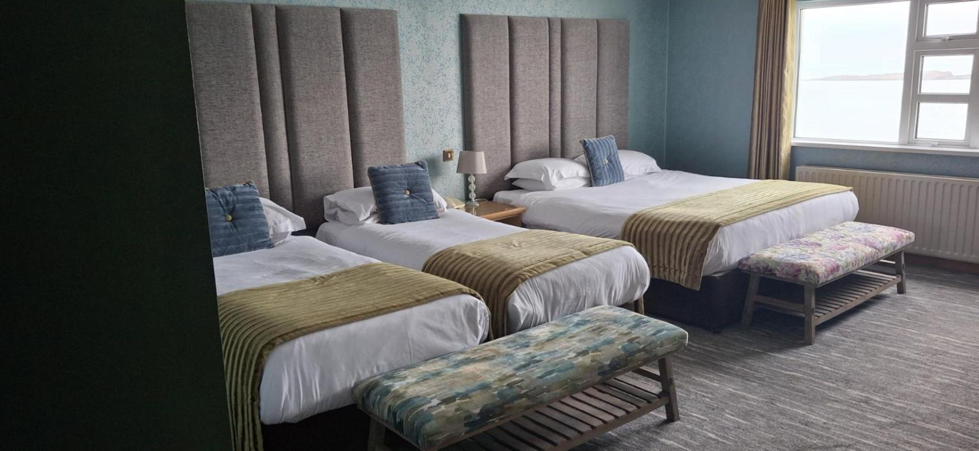 Royal Court Hotel Portrush Eksteriør billede