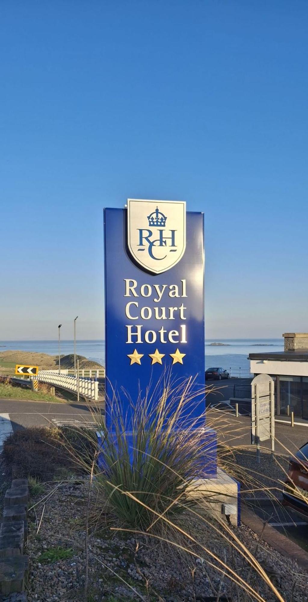 Royal Court Hotel Portrush Eksteriør billede